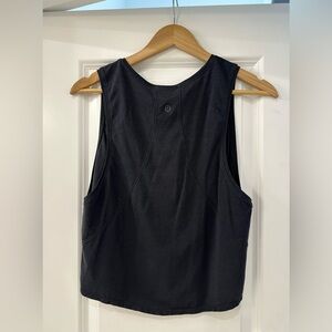 Cropped Muscle Tee